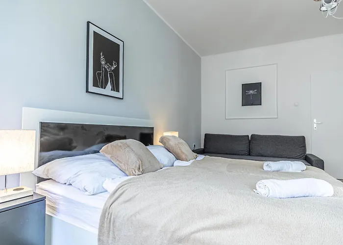 Affordable 2br Apartment, For Short & Long