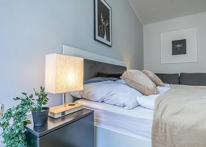 Affordable 2br Apartment, For Short & Long Apartment