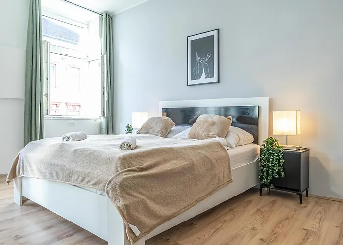 Apartment Affordable 2br Apartment, For Short & Long *